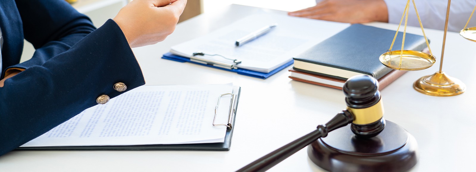 Legal and Regulatory Knowledge|Overview of Macau's labor regulations
Corporate compliance and professional ethics